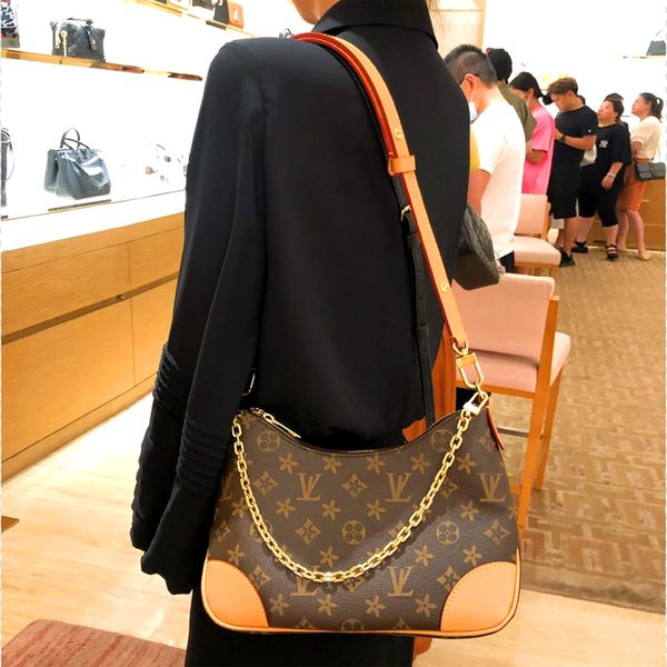 

2022 evening bags women handbag leather classic brand underarm wallet high capacity shopping shoulder designer messenger louise vutton cross