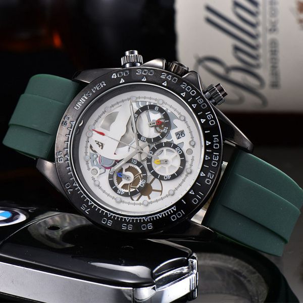 

2022 luxury men's fashion sports watch quartzmovement multi-function timing waterproof calendar 40mm adhesive tape watch, Slivery;brown