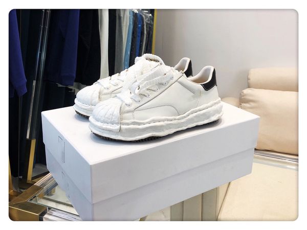 

shoes designer version pure handmade 2022ss new color matching my mihara kyu shell head water dyed retro casual fashion sneakers, Black
