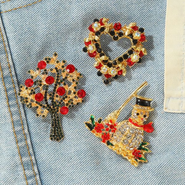 

new christmas gift brooch red black crystal christmas tree snowman heart glistening pin fashion jewelry ornaments, Gray