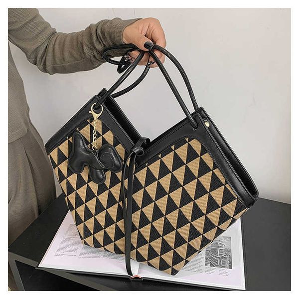

heart shaped tote bag autumn and winter personality fashion chessboard checker woolen fabric large capacity portable, Silver