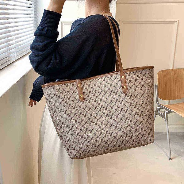 

evening bag luxury designer high capacity tote handbags for office women 2022 trends brand striped shopper shoulder shopping y220411