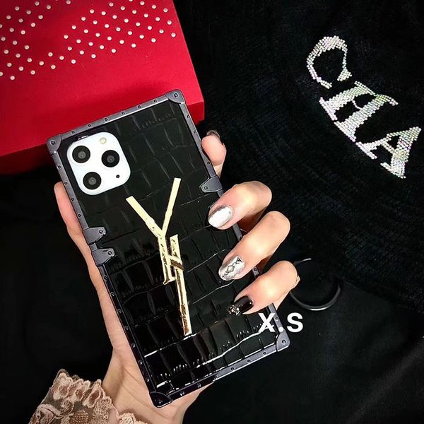 

luxury phone cases designer crocodile skin grain case fashion gold letters phonecase cover shell for iphone 14 pro max plus 13 12 11 xs xr