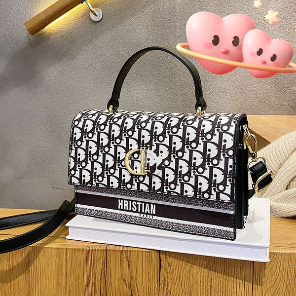 

factory direct sale 2022 new texture printed contrast shoulder net red same korean personalized hand versatile diagonal women's designe