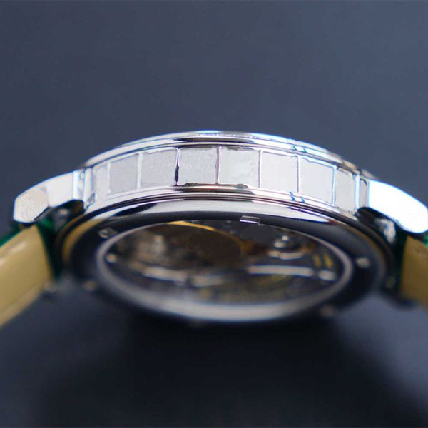 

2023wristwatches casual watch mens watch y automatic mechanical wristwatch 4m leather strap sapphire lif, Slivery;brown