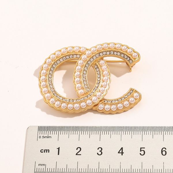 

designer brand double letter brooches stainless steel geometric sweater suit collar pin brooche fashion womens crystal pearl rhinestone broo, Gray