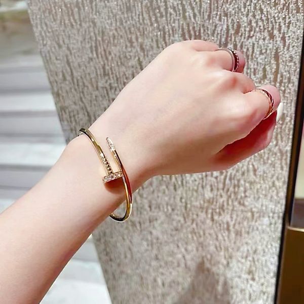 

europe and america luxury nail bangle 18k gold couple cuff valentine's day bracelet 316l titanium jewelry, Black