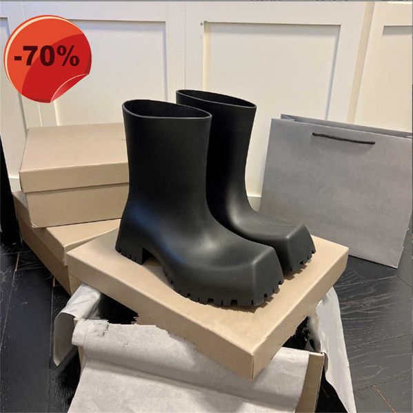 

2022 fashion summer rain boots rubber trooper boot 22ss rainboot platform square toe tire high heels chunky women men outsole mid long party, Black
