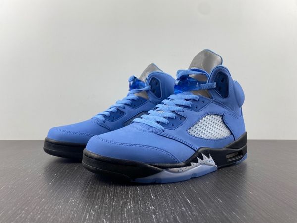 

shoes jumpman 5 man sneakers unc dv1310-401 have large size 12-13 double