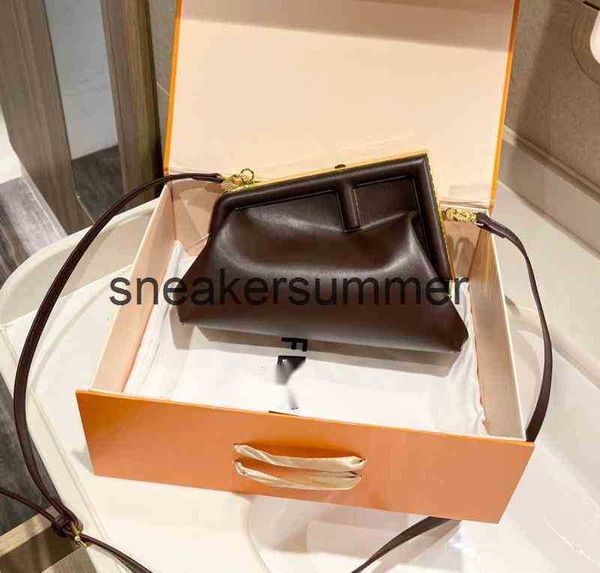 

designer first handbags bag cloud clip handheld messenger womens head leather 26cm xgb9