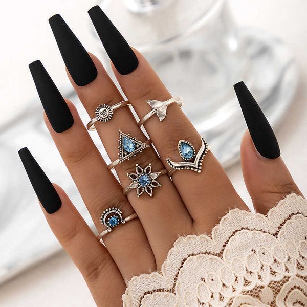 

fishtail flower diamond ring set geometrically irregular triangle six piece ring set, Silver