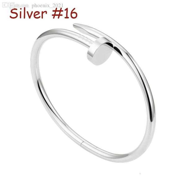 Silver # 16 (bracelet à ongles)