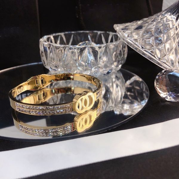 

european and american bangle 18k gold-plated bracelet exquisite accessories aristocratic style young people favorite women designers campus, Black