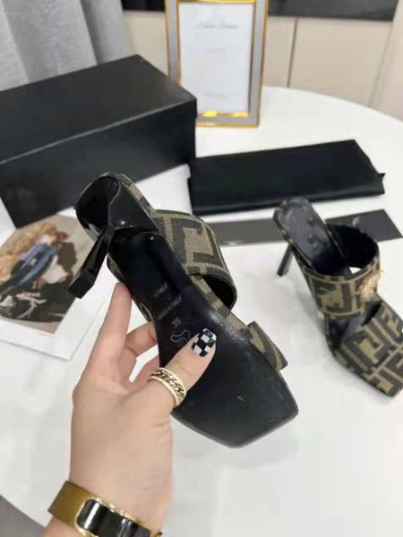 

summer beach sandals designer shoes casual fashion leather shoes belt buckle thick heel heels baotou lady flat work women dress shoes large, Black