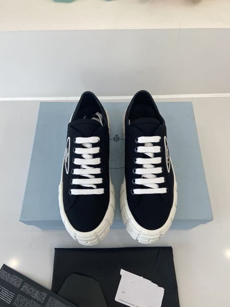 

2023 new designer sneakers striped casual shoes men women vintage sneaker platform trainer flats trainers classic outdoor shoe 444, Black