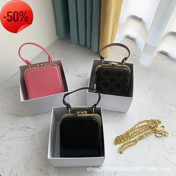

designer bags 2022 new triumphal arch old flower box bag clip small square mini mouth red single shoulder messenger hand factory direct sale