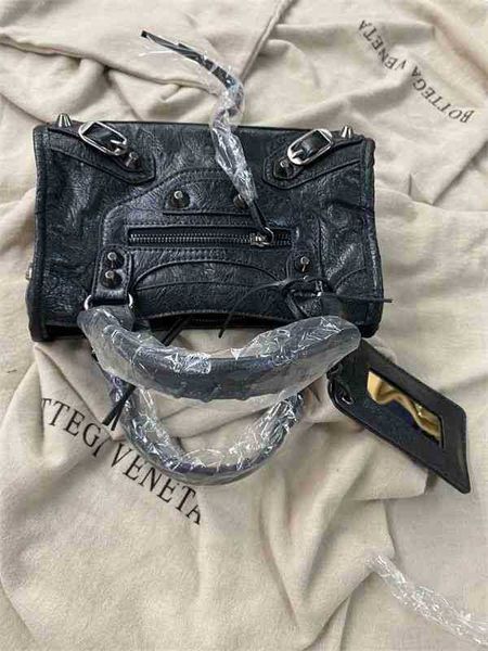 

designer luxury womens bag balencigas handbag b-shaped paris single shoulder messenger fashion square gift shoulder oblique span versatile h