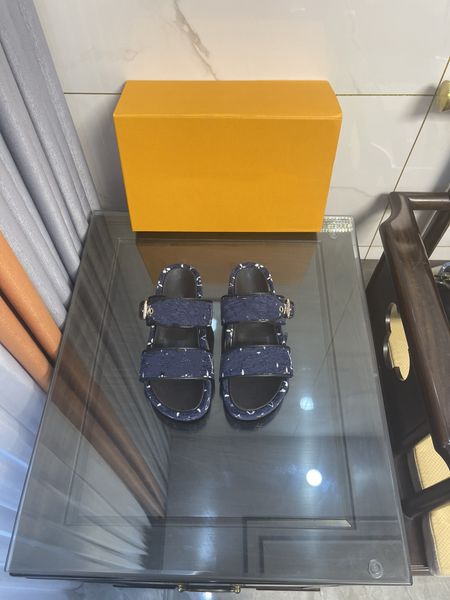 

designer lady leather sandals rubber sandal womens fisherman platform slides triangle metal logo slippers retro 0709, Black