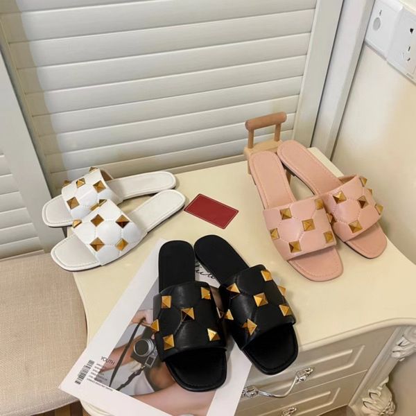 

rivet slippers new designer flat heel beach shoes spring indoor flip flops summer classic brand metal letter sandals black white pink outdoo