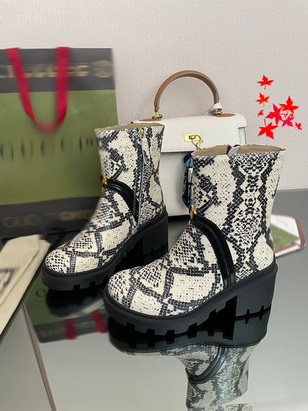 

2023 quality winter snow boots woman warm shoes platform moon space booties female velvet fur warm ankle boot snowboots -g009, Black