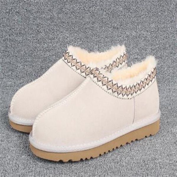 

- women boots women man classic winter boots black ankle snow boots winter slipper shoes explosions size 35-432437