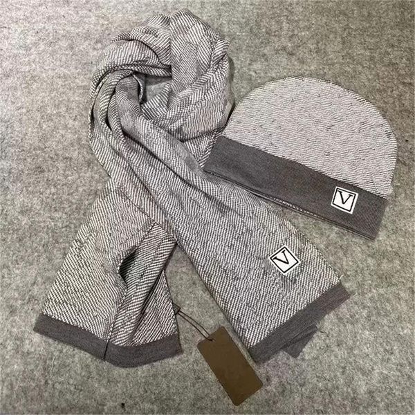 

21ss fashion designs beanie hat scarf sets femmes scadroet set hiver chaud chapeauxet foulards chapeau de bonnet pour homme fhq, Blue;gray