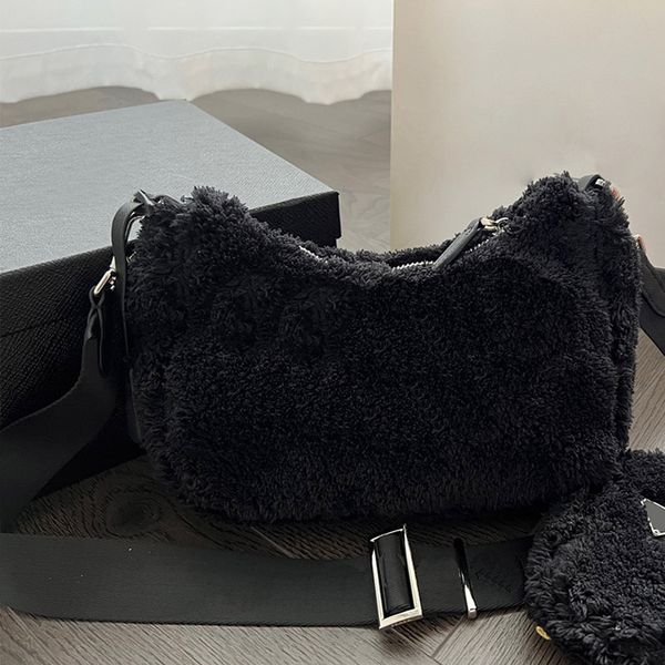 

22ss designer ladies crossbody bags messengers bag style outdoor casual fashion one shoulder suitable for different occassions wallet