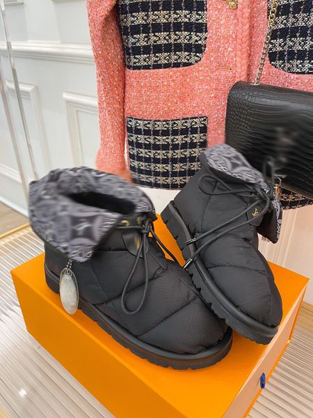 

with box 2023 women designer boots desert boot diamond bee embroidery stars leather medal coarse non-slip winter shoes size eu35-40 -k0001, Black
