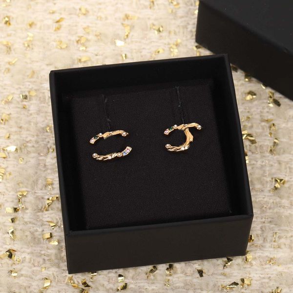 

simple design charm stud earring with colors diamond and nature shell beads in 18k gold plated have box stamp ps3430a, Golden