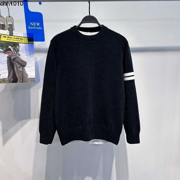 

men's winter sweater pullover soft chenille sweater round neck skin friendly men's business sweater fashion, White;black
