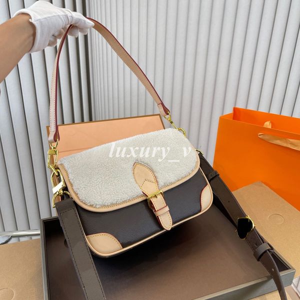 

designer wool bags women shoulder bags heart buckle fur bag fashion nurse package classic messagebag crossbag lady comfortable wide straps