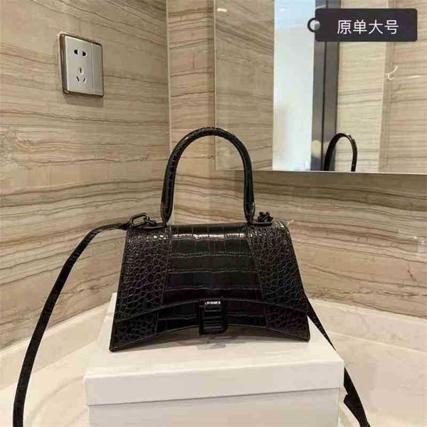 

female luxurys handbags designer balenciga bag family crocodile calf crescent messenger hourglass portableluxury fashion brand