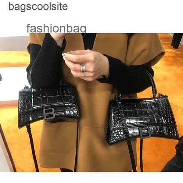 

bag handbags hourglass messenger b-word balencigas fashion crocodile pattern designer bags leather women's one shoulder purses luxury h