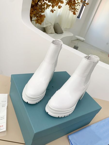 

autumn winter coarse heel designer women shoes martin desert boots high heels ankle boots vintage print jacquard textile classic platform 08, Black