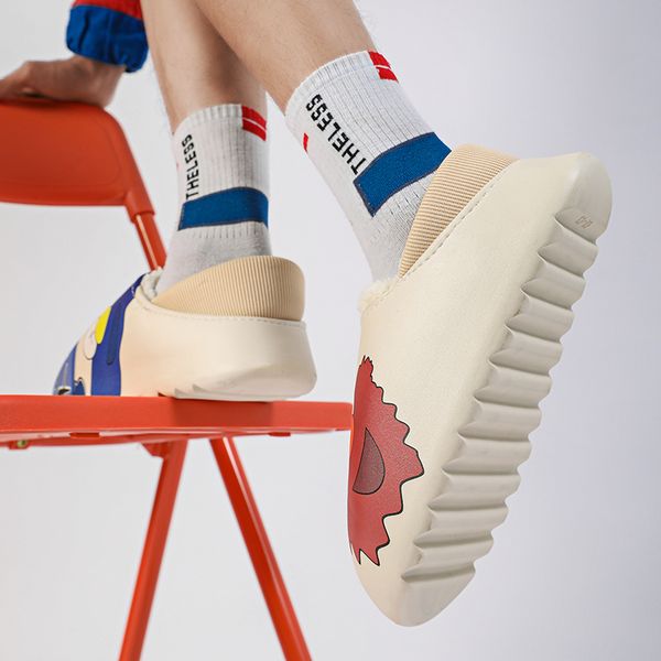 

fashion shoe designer classic trend latest style cartoon pattern lightweight breathable comfortable insole non slip soft sole cotton slipper, Red;white