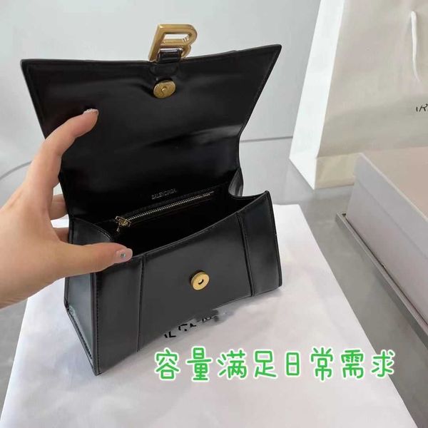 

designer luxury womens bag balencigas handbag b-shaped paris single shoulder messenger fashion square gift shoulder oblique span versatile h