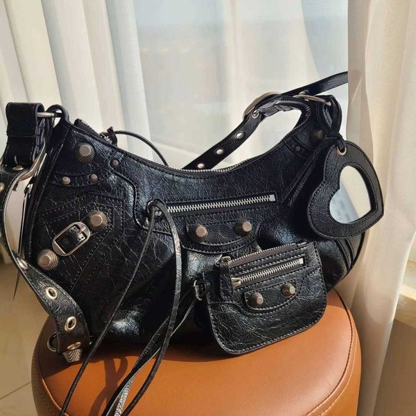 

designer luxury womens bag balencigas handbag b-shaped paris single shoulder messenger fashion square gift shoulder oblique span versatile h