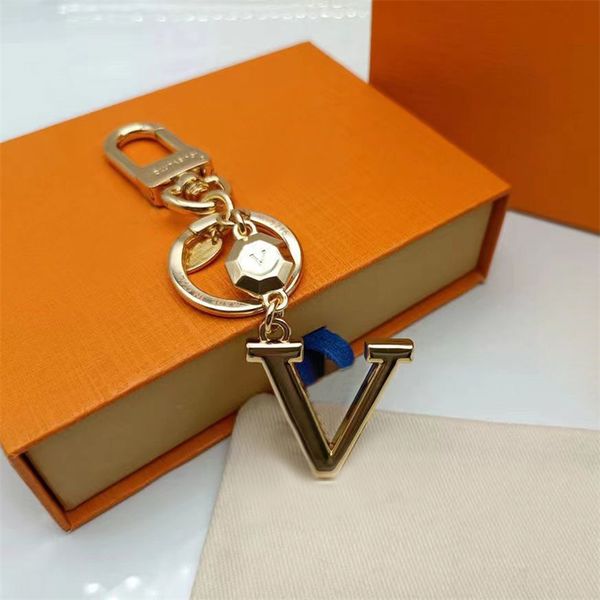 

letter key gold chains luxury desginers keyrings lovers bag accessories car key holder for men and women g, Silver