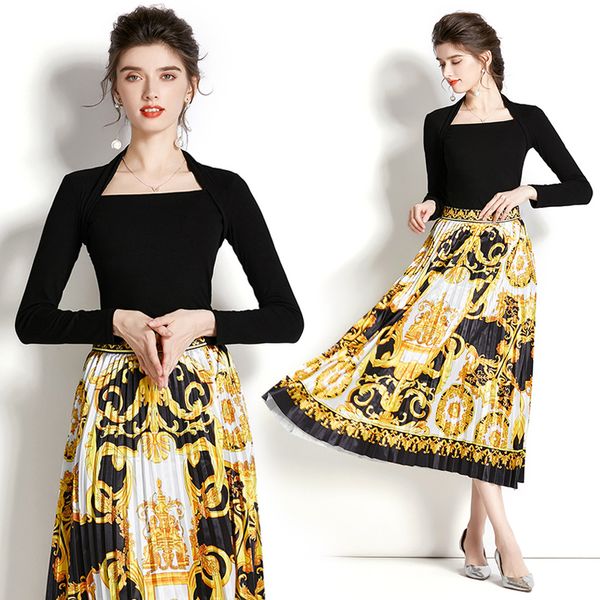 

designer vintage printed two piece dress 2022 women runway square neck long sleeve sweater and midi pleated midi skirt casual office sets fa, White
