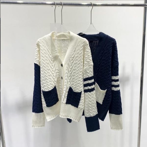 

10012 2022 autumn sweaters women's cardigan blue white v neck long sleeve brand same style women's yl, White;black