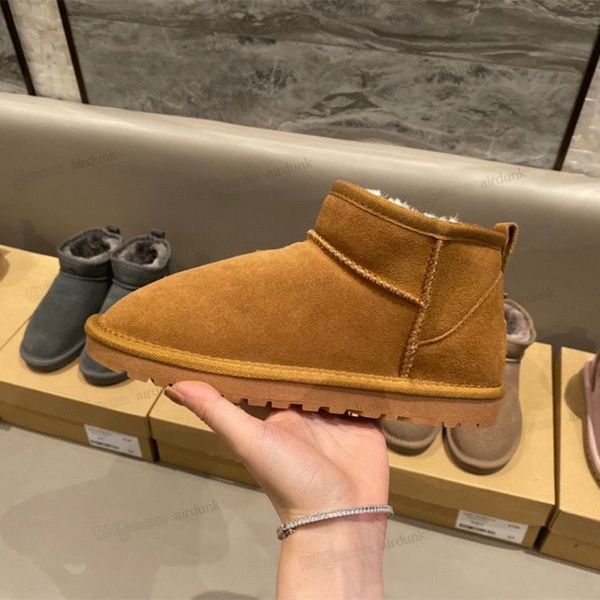 

2022 aus boots u5854 classical short mini women snow boots keep warm boot man womens plush casual warms booties sheepskin suede shoe us4--us, Black