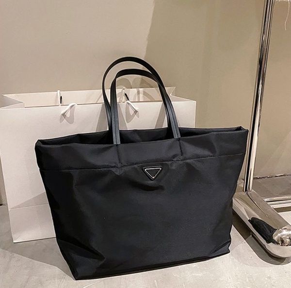 

large capacity nylon material travel pouches fashion triangle pattern shopping bag casual style tote bag