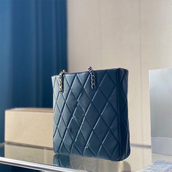 

luxury designer bags shoulder bag 30cmx30cm underarm tote bag womens real leather crossbody handbag sequined wallet on chain messenger diamo