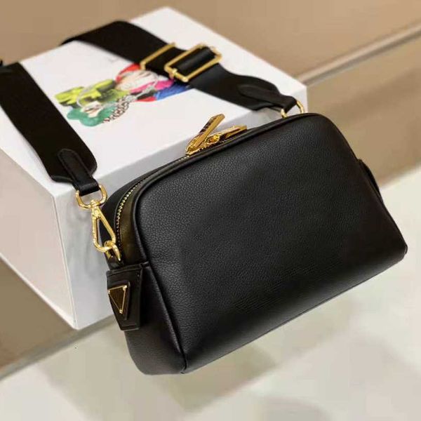 

designer bagwomen's fashion shoulder bag handbag with diagonal broadband leather soft and low-key introverted large capacity light weig