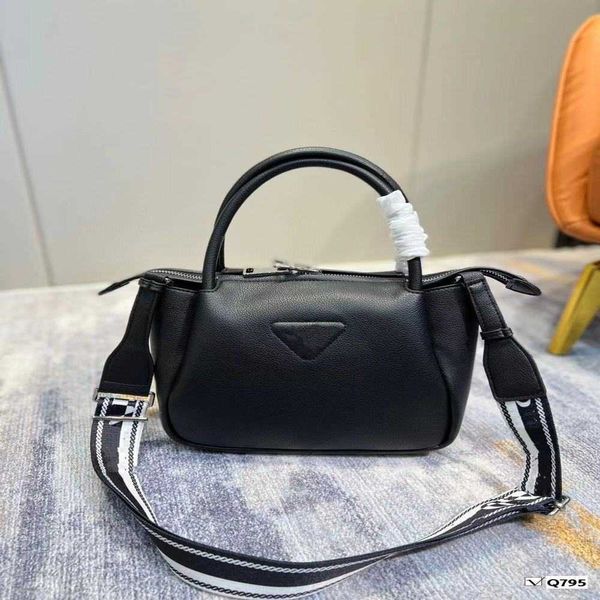 

factory wholesale new 2023 vegetable basket bucket new hand soft wing dumpling carry commuter messenger women's small