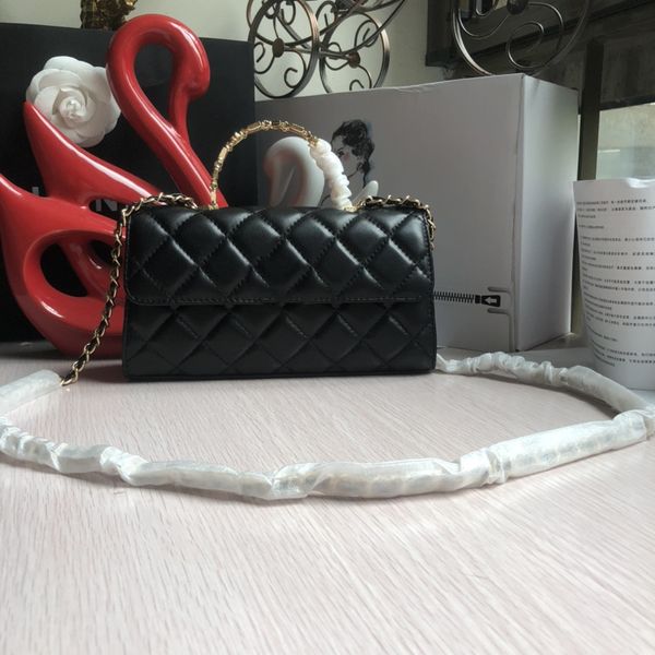 

designers fashion enamel handle handbags lambskin leather women's shoulder crossbody bag 11x22x7cm
