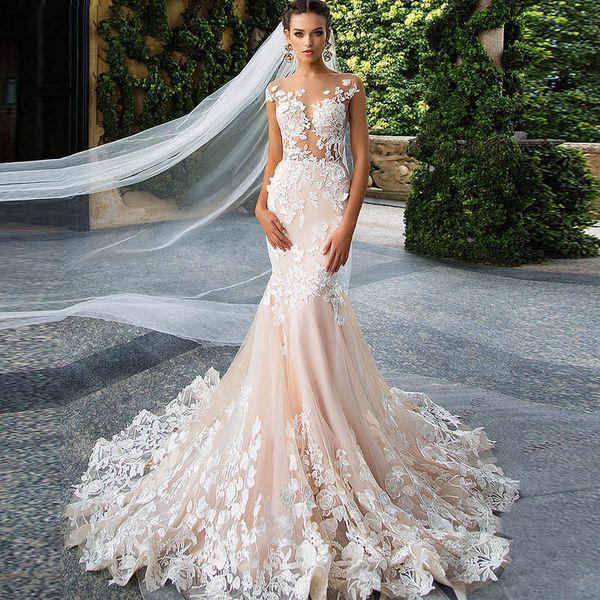 

2023 luxury arabic mermaid wedding dresses plus size dubai sparkly crystals long lace bridal gowns court train tulle skirt robes de mariee, White