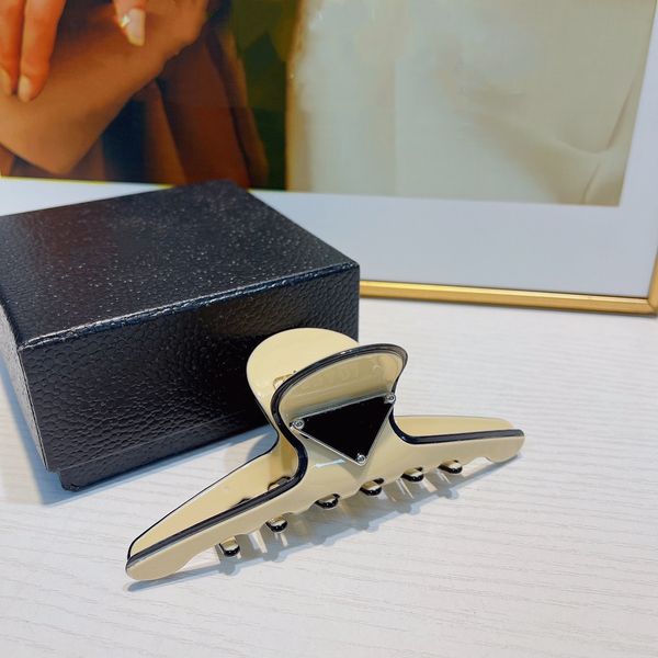

2color brand designer triangle letters hair clamps elegant women plush claws clip vintage shark clips headwear fashion accessories, Slivery;golden