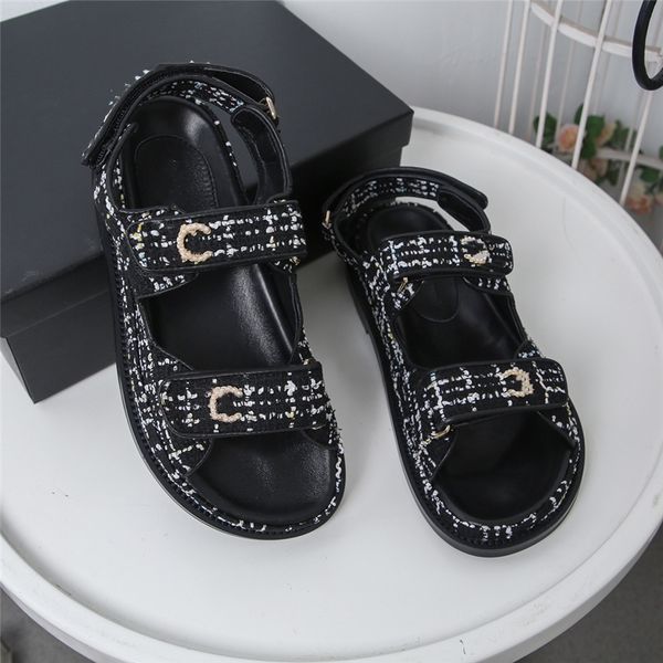 

channel fashion sandals the latest style comfortable soft men and women flat bottom letter summer casual slippers 02-05, Black