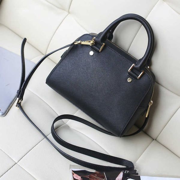 

new perfect ms europe and america fashion shoulder bag pillow bag diagonal pack